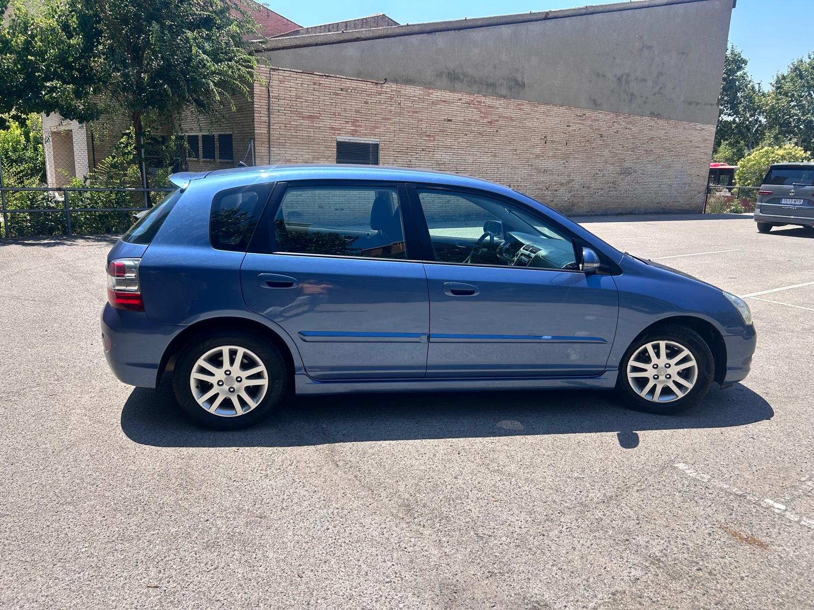 HONDA CIVIC 1,6 VTEC S 110CV 5-PUERTAS 3
