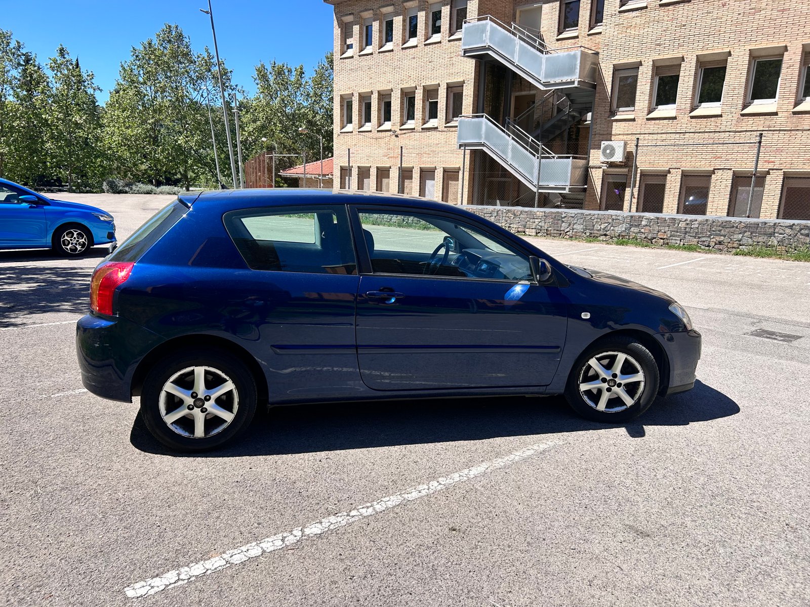 TOYOTA COROLLA 20D4D COMPACT SOL 4