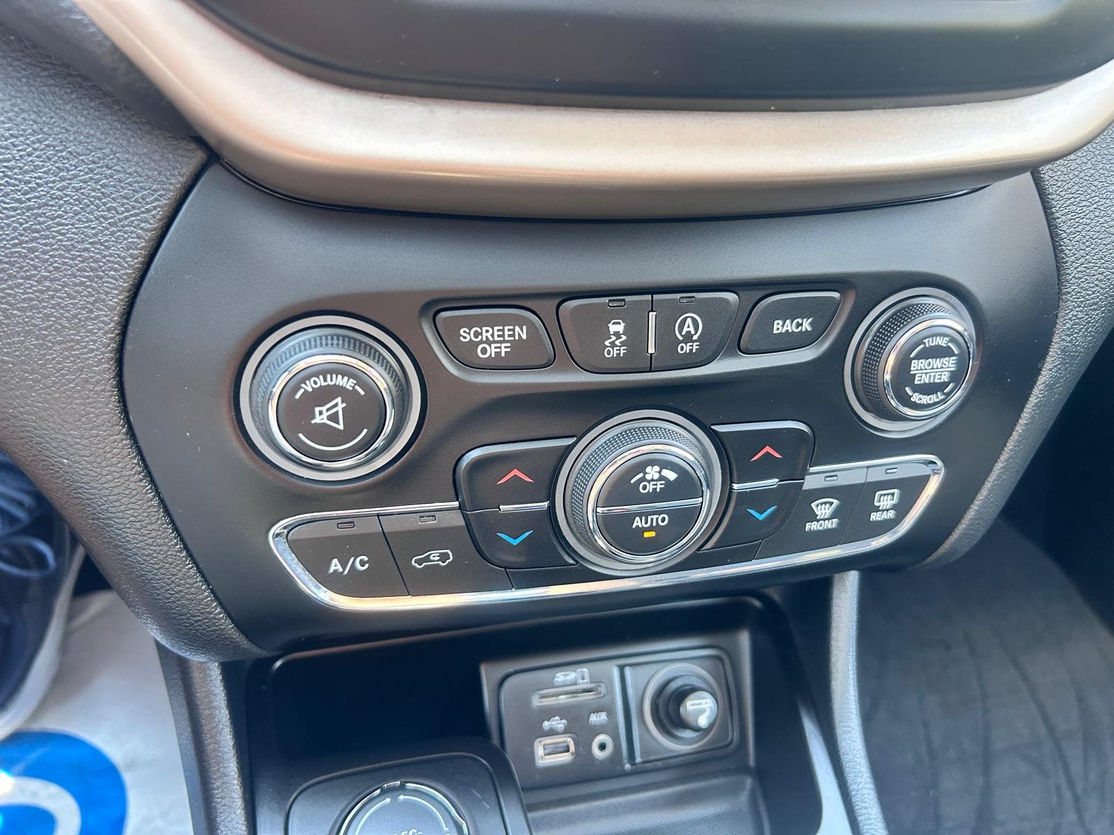 JEEP CHEROKEE LIMITED 4X4 DIESEL 140CV 13
