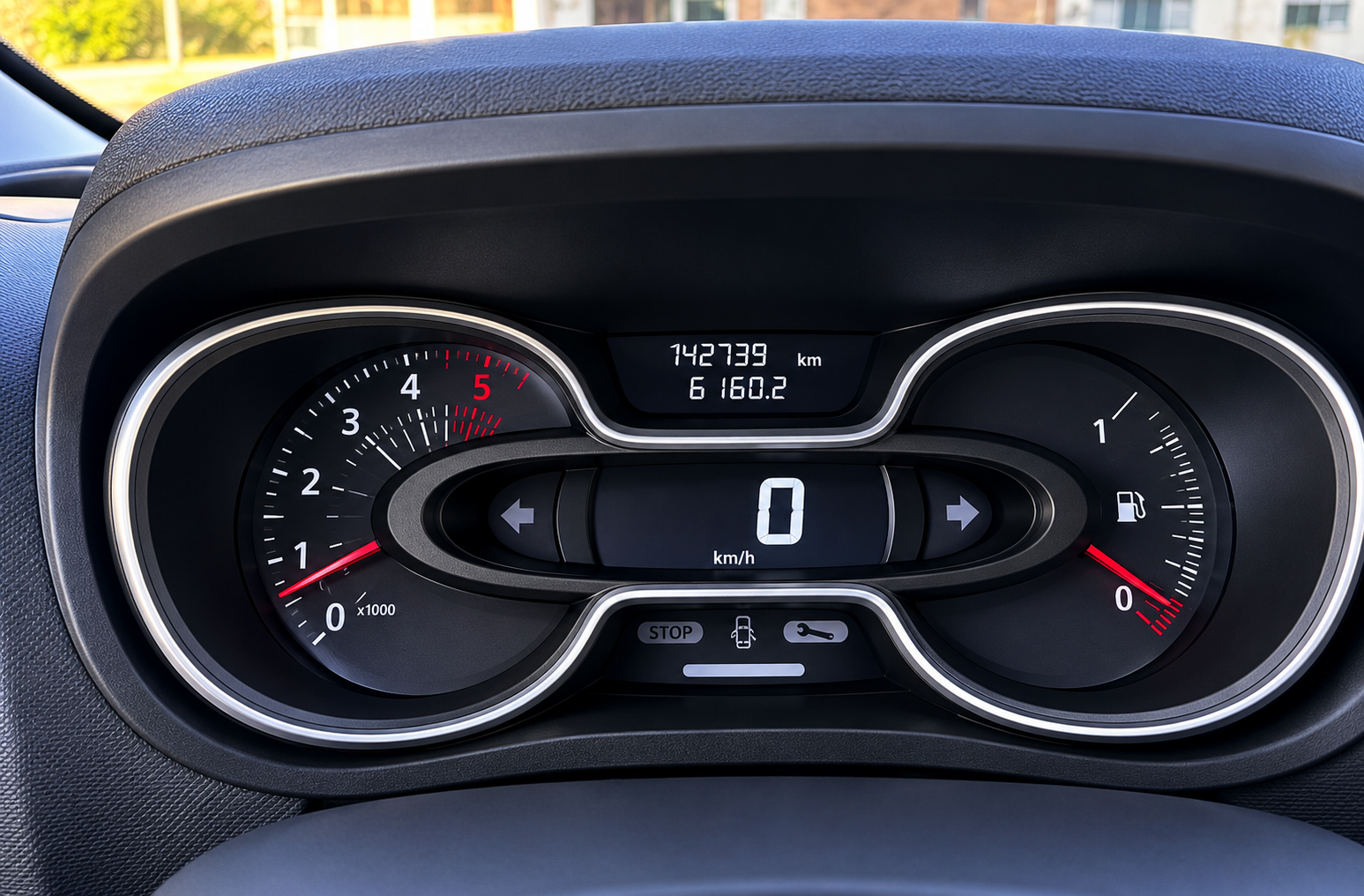 RENAULT TRAFIC 120CV DIESEL 9 PLAZAS 4